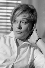 Zsuzsa Bánki portrait