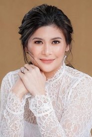 Roxanne Guinoo portrait