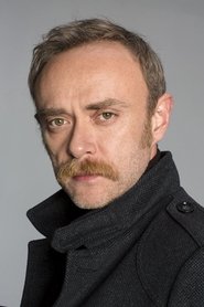 Tansu Biçer portrait