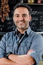 Arda Türkmen portrait