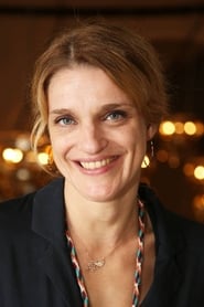 Olivia Côte portrait
