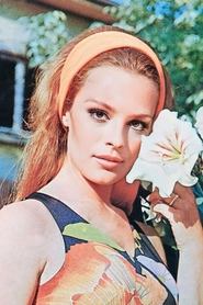 Hülya Koçyiğit portrait