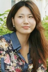 Annie Nguyen portrait