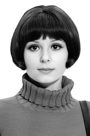 Tina Sainz portrait