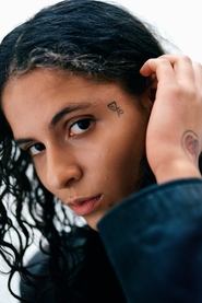 070 Shake portrait