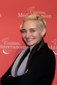 Çagla Zencirci portrait