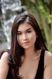 Safira Kaunang portrait