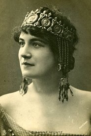 Suzanne Munte portrait
