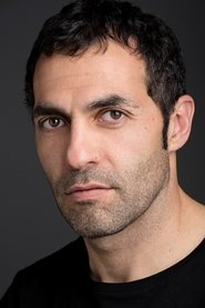 Mario de la Rosa portrait