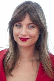 Michelle Jenner portrait