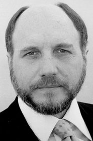 Nildo Parente portrait