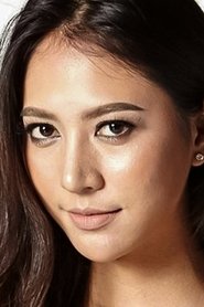 Namwan Raknapak Wongtanatat portrait