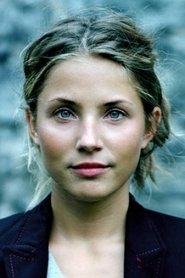 Tuva Novotny portrait