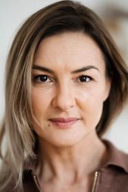 Ioana Flora portrait