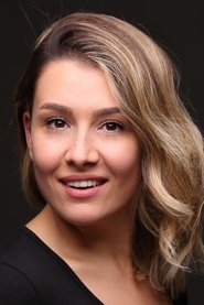 Özgün Bayraktar portrait