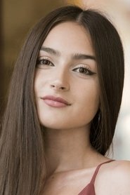 Mia Giraud portrait