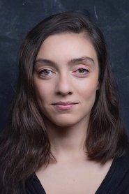 Merve Dizdar portrait