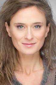 Eve Sévigny portrait
