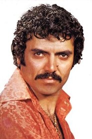 Yıldıray Çınar portrait
