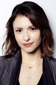 Stephanie Economou portrait