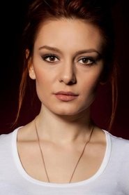 Enise Ütük portrait