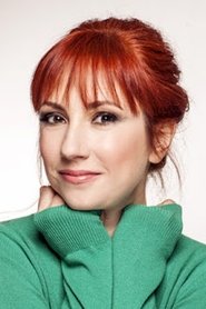 Paulina Manov portrait