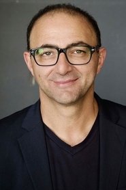 Su Turhan portrait