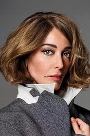 Zerrin Tekindor portrait