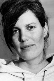 Sophie Linnenbaum portrait