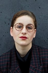 Lou Strenger portrait