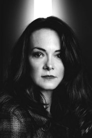 Tara Ochs portrait