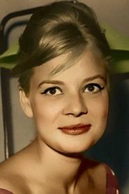 Nadia Lotfi portrait