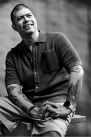 Noel Vinson portrait