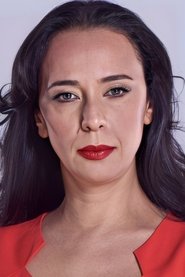 Pelinsu Pir portrait