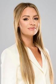 Laura Woods portrait