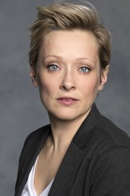 Meg Roe portrait