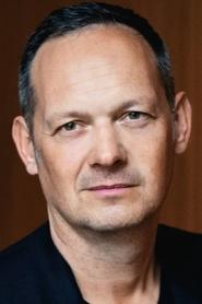 Martin Todsharow portrait