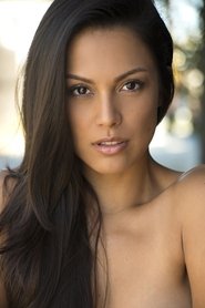Raquel Pomplun portrait