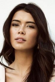 Seray Kaya portrait