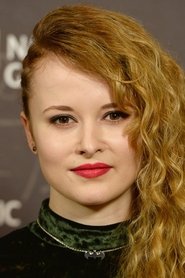 Shannon Tarbet portrait