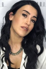 Neslihan Arslan portrait
