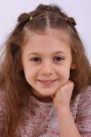 Ela Şen portrait