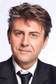 Simon Palomares portrait