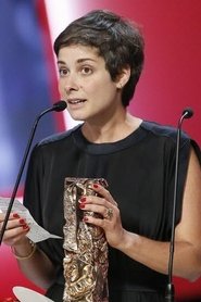Chloé Mazlo portrait