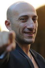 Omar Galanti portrait