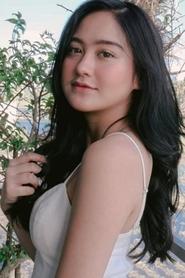 Salshabilla Adriani portrait