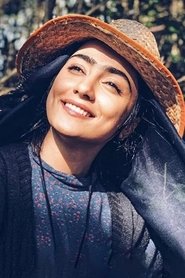 Yasaman Moavi portrait