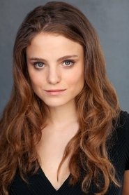 Mia Vallet portrait