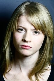 Ecem Uzun portrait