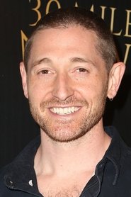 Lucas Neff portrait